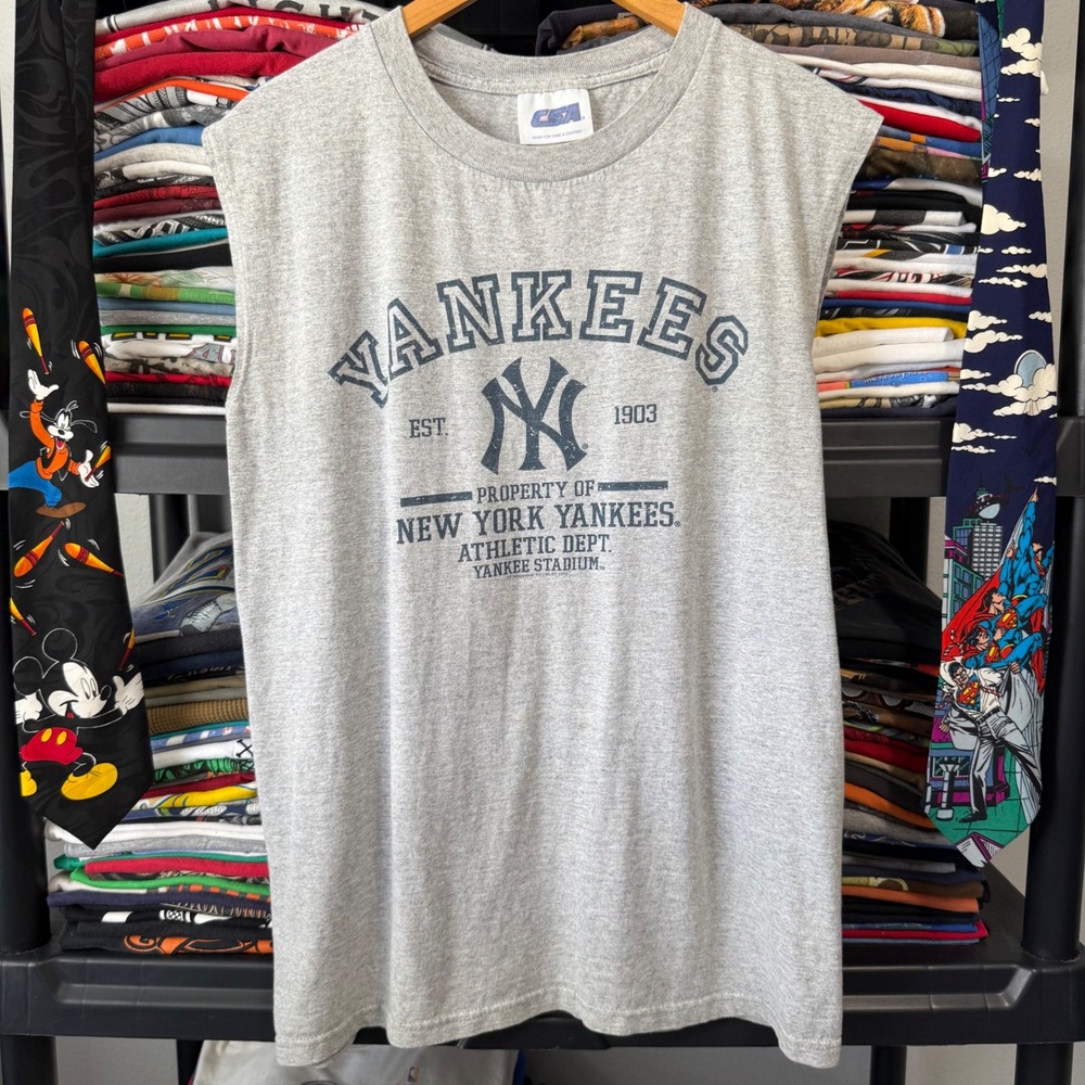 Y2K Gray New York Yankees Sleeveless Muscle Shirt Large Light Marks